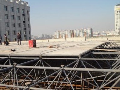 體育館網架屋面板